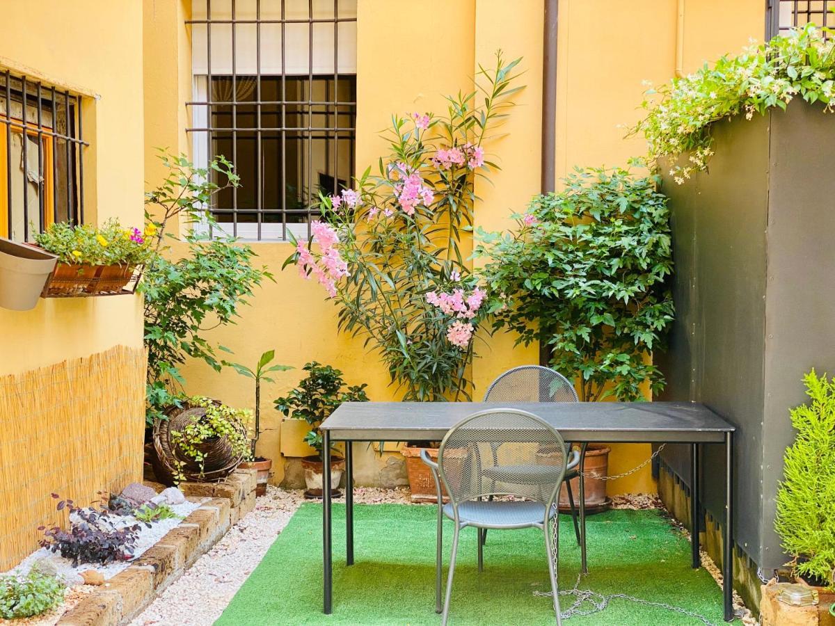 ボローニャGamberini House - Private Gardenアパートメント エクステリア 写真